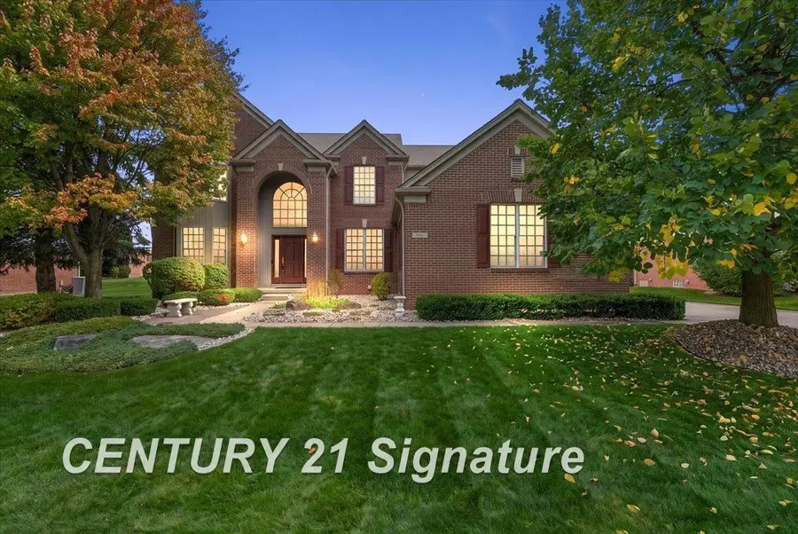 966 Hollow Corners CT, Rochester, MI 48307 - #2