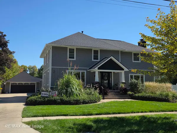 217 S Wood ST, Chesaning, MI 48616