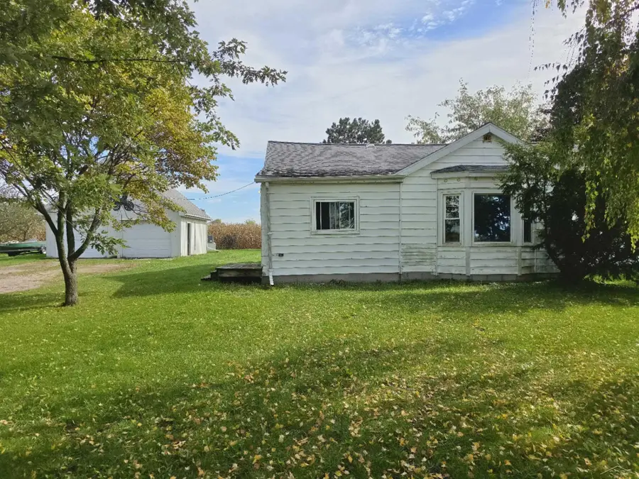 8775 East RD, Burt, MI 48417 - #2
