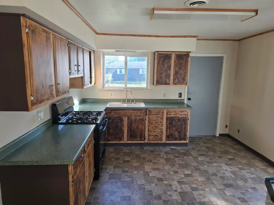 1106 N Dean ST, Bay City, MI 48706 - #2