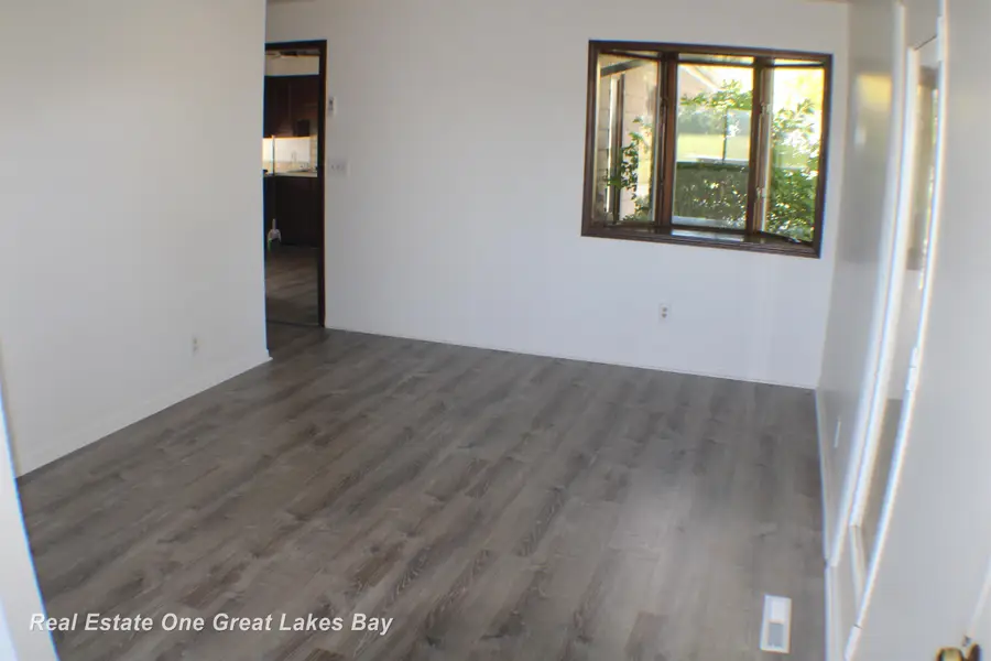 2160 River RD, Kawkawlin, MI 48631 - #2