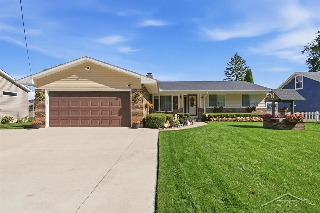 4830 N Verity CT, Edenville, MI 48657 - #1