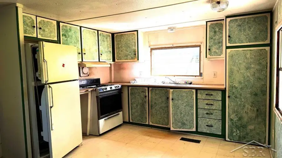 1456 W Wackerly RD, Sanford, MI 48657 - #2