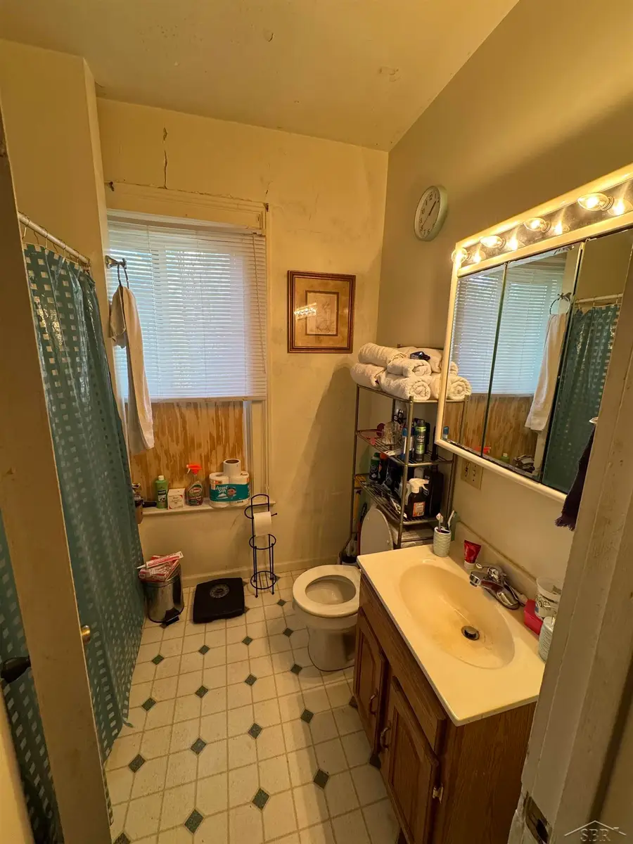 407 S Porter ST, Saginaw, MI 48602 - #3