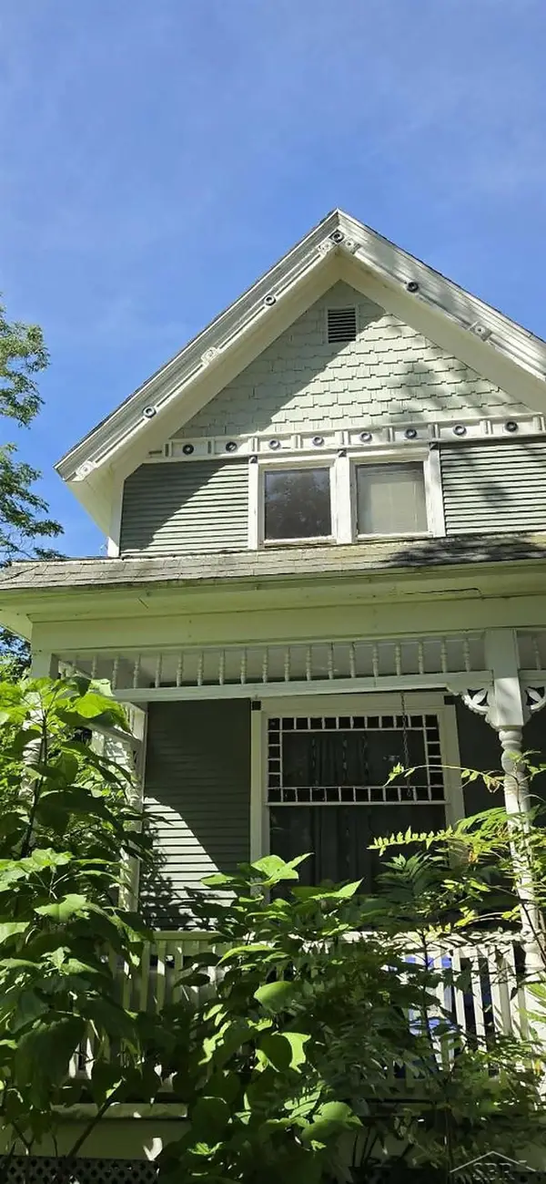 221 Hanover ST, Belding, MI 48809