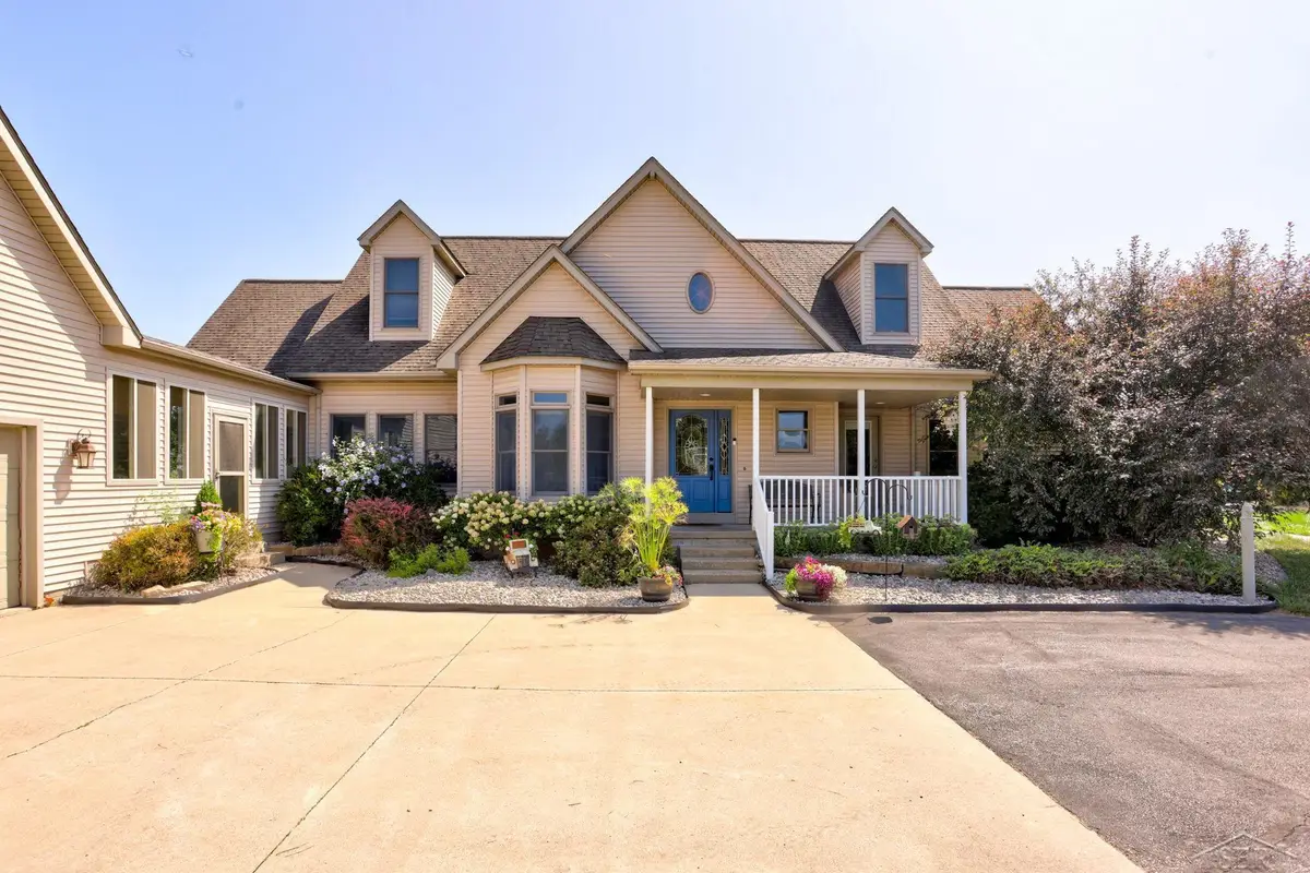 2588 Lone RD, Freeland, MI 48623 - #1