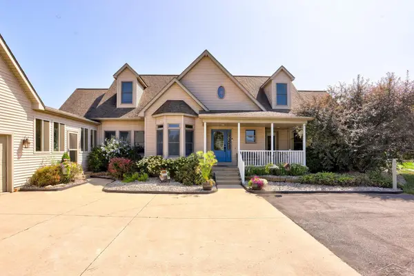 2588 Lone RD, Freeland, MI 48623