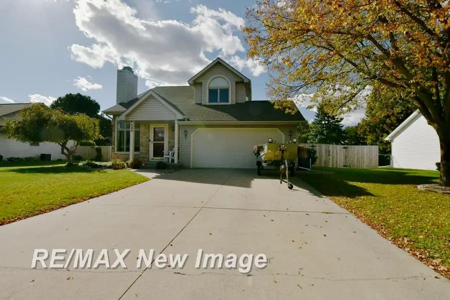 599 Plantation DR, Saginaw, MI 48638 - #3
