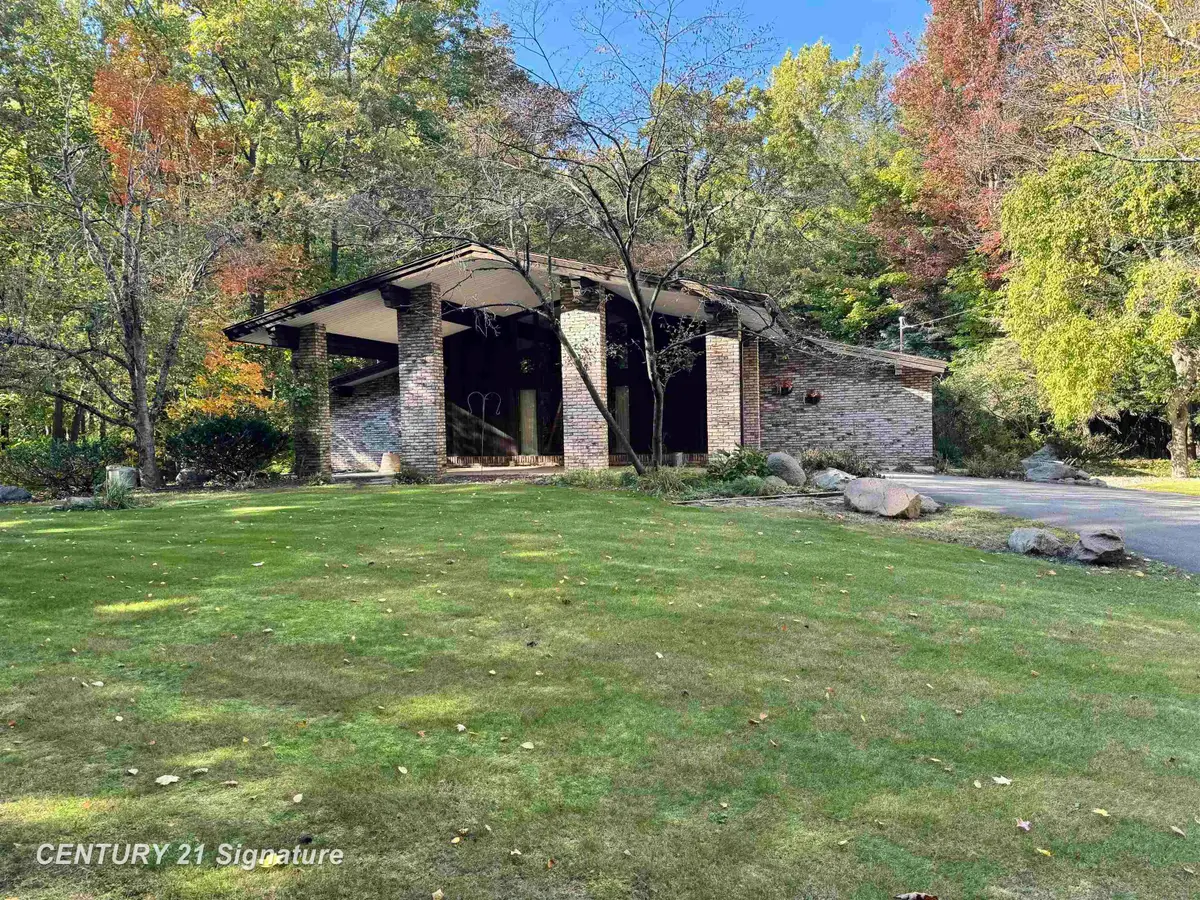 936 W Cottage Grove RD, Linwood, MI 48634 - #1