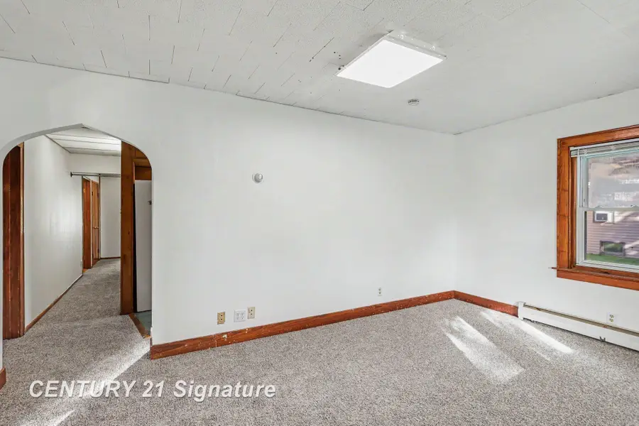 630 S Frost DR, Saginaw, MI 48638 - #2