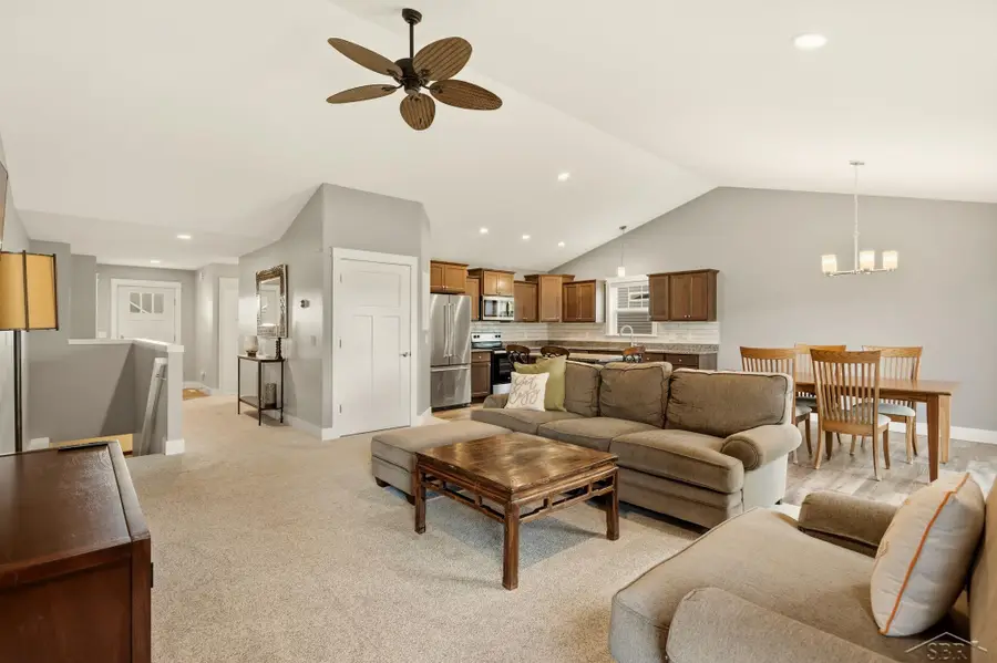 9130 Brook Hollow LN, Freeland, MI 48623 - #3