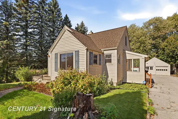 2892 Shattuck RD, Saginaw, MI 48603