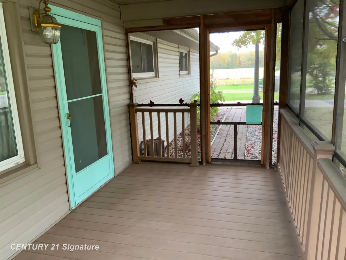 5155 Youngstown PL, Saginaw, MI 48601 - #1