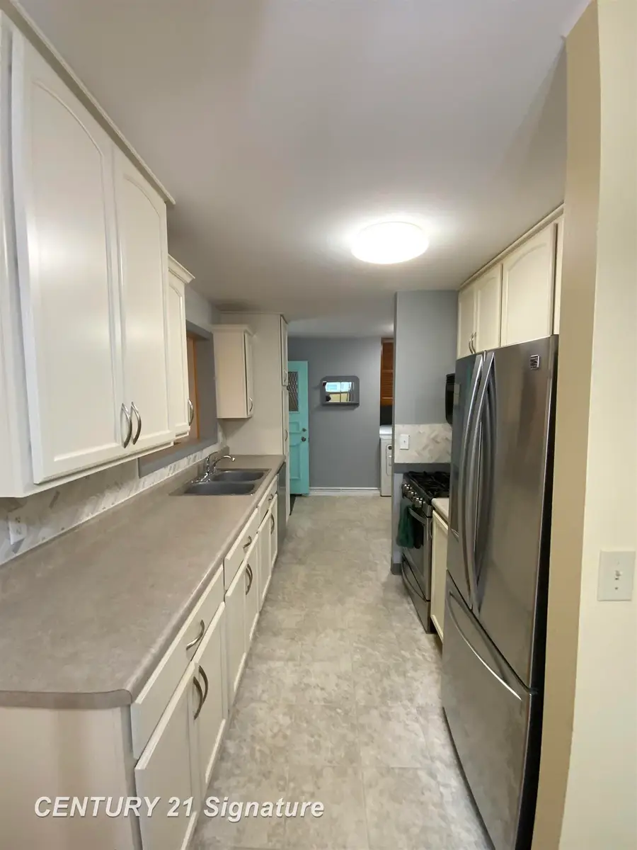 5155 Youngstown PL, Saginaw, MI 48601 - #3