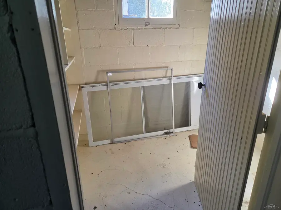 120 S Alexander ST, Saginaw, MI 48602 - #2