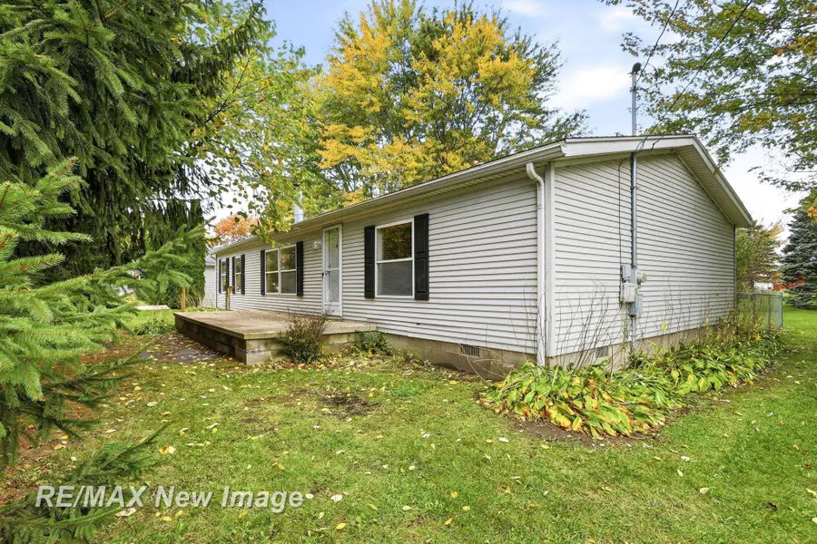 2050 Mahar DR, Saginaw, MI 48601 - #3