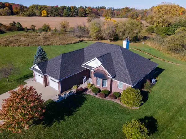 5832 N Braeburn ST, Saginaw, MI 48638