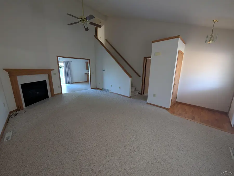 3241 Barrington CIR, Saginaw, MI 48603 - #2