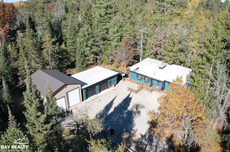 477 Elbow TRL, Grayling, MI 49738 - #3