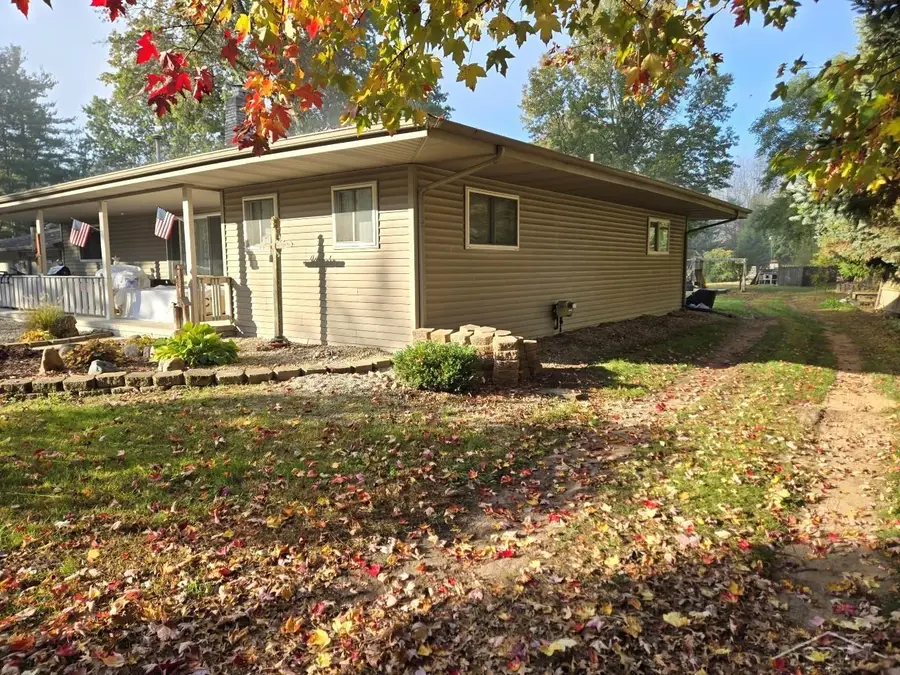 3444 S Gleaner RD, Saginaw, MI 48609 - #2
