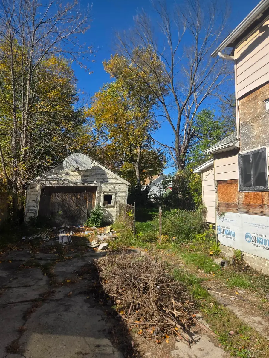 2117 Parkwood AVE, Saginaw, MI 48601 - #2