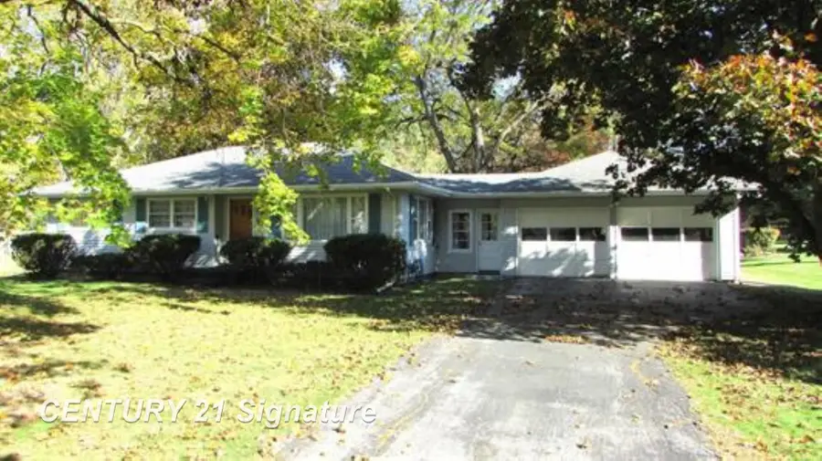 1635 S Poseyville RD, Midland, MI 48640 - #2