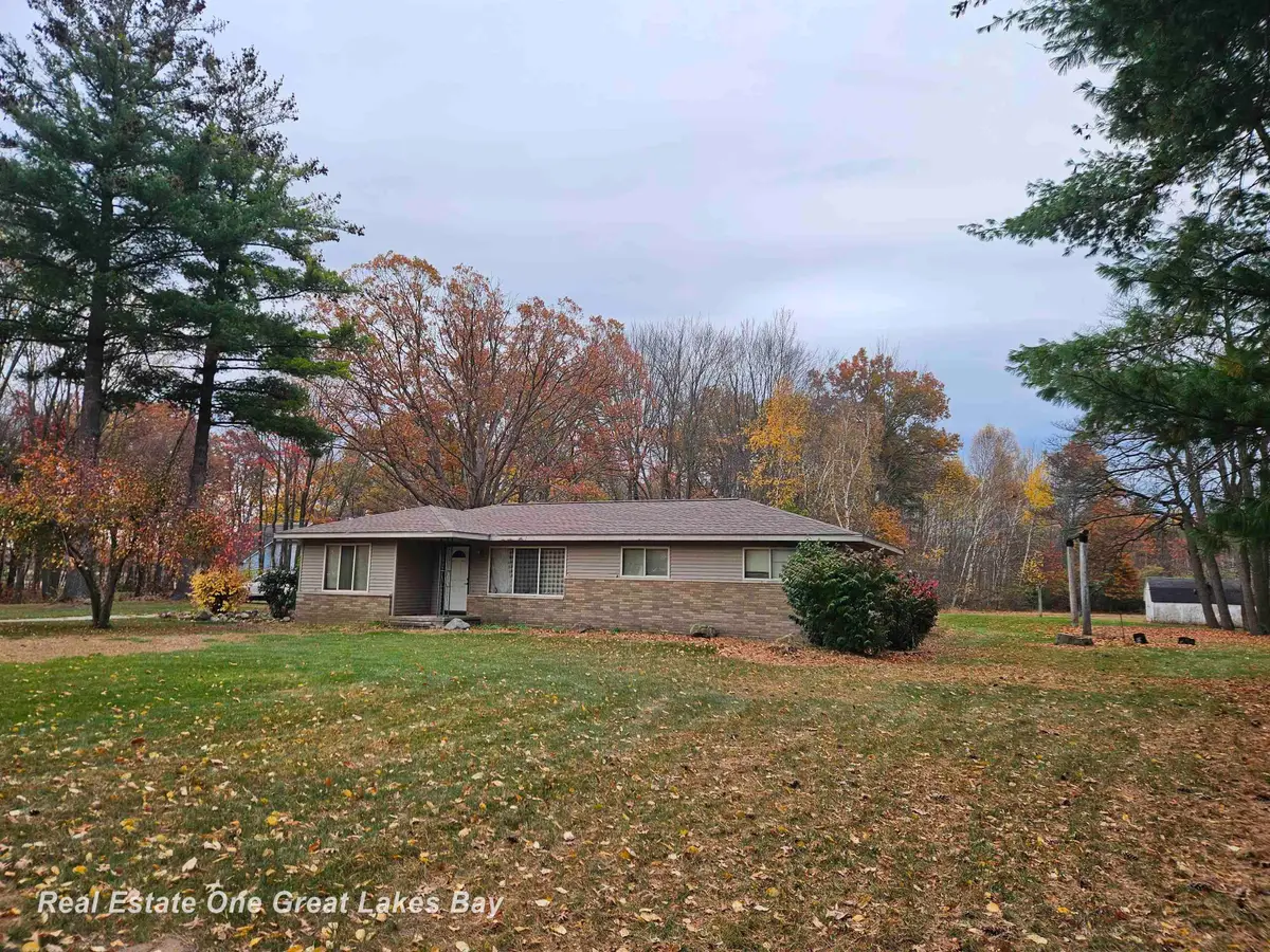 2801 W Birch Run RD, Burt, MI 48417 - #1