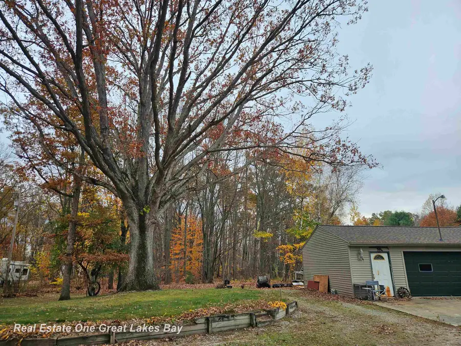 2801 W Birch Run RD, Burt, MI 48417 - #2