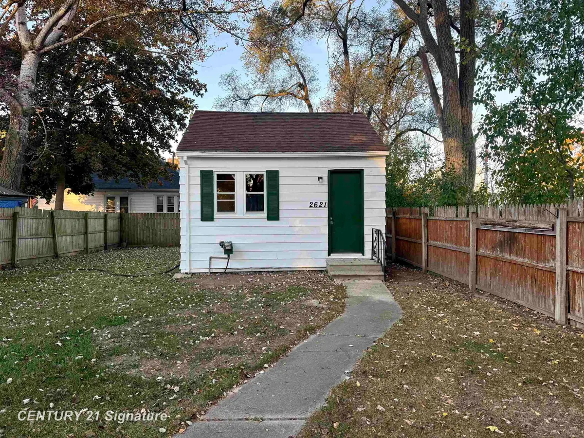 2621 S Niagara ST, Saginaw, MI 48602 - #1