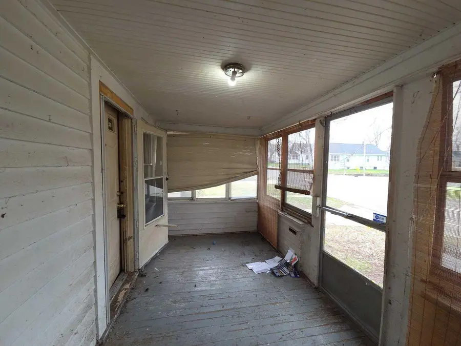 11 Cornwell Street, Brownlee Park, MI 49014 - #2