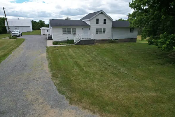 7360 S Tripp, Osseo, MI 49266