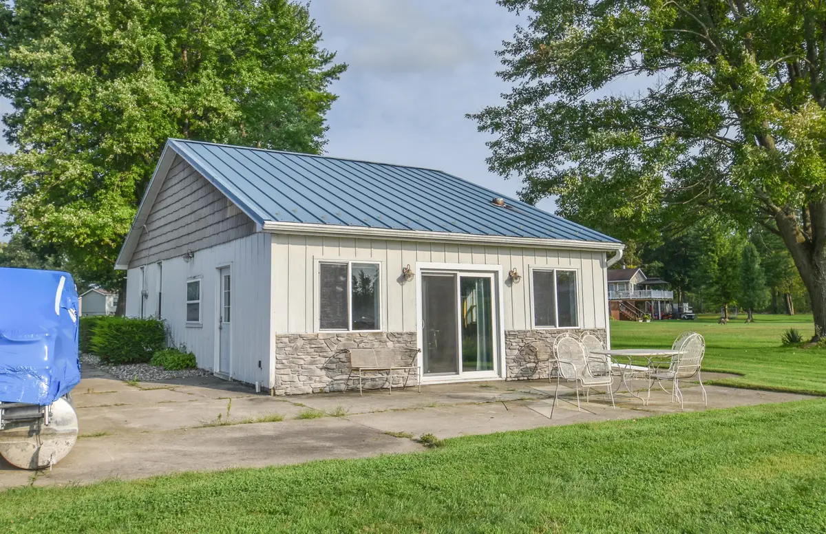 416 W Russell Drive, Coldwater, MI 49036 - #1