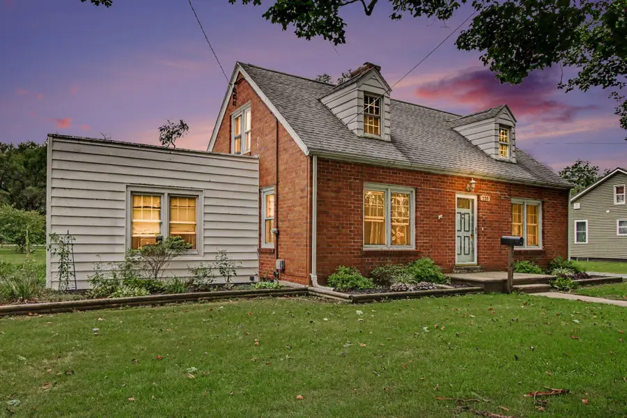 220 S Douglas Street, Bronson, MI 49028 - #2
