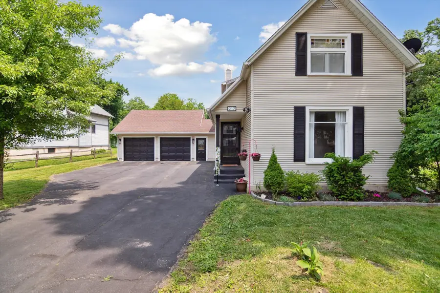 217 S Marshall Avenue, Marshall, MI 49068 - #2