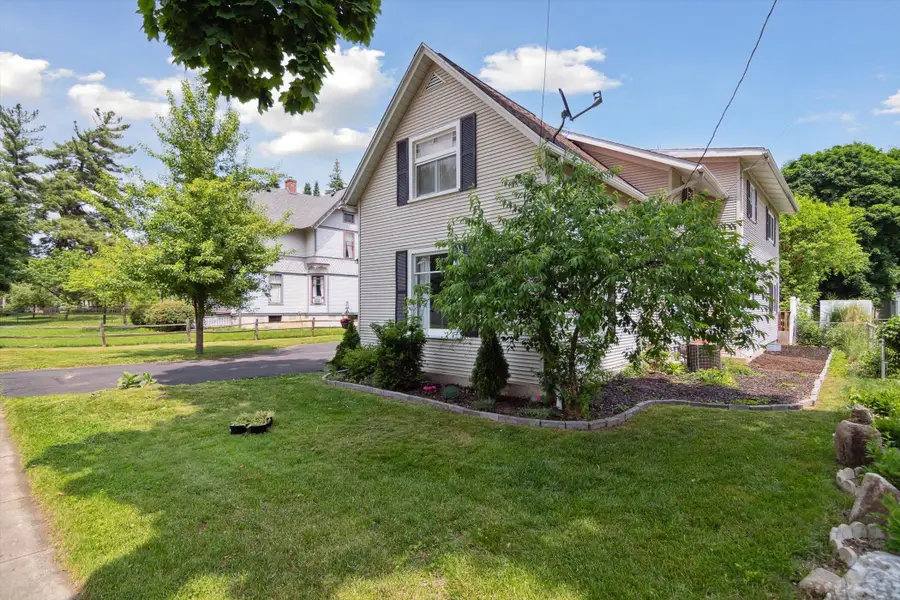 217 S Marshall Avenue, Marshall, MI 49068 - #3