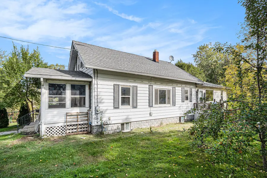 446 N 24th Street N, Springfield, MI 49037 - #2