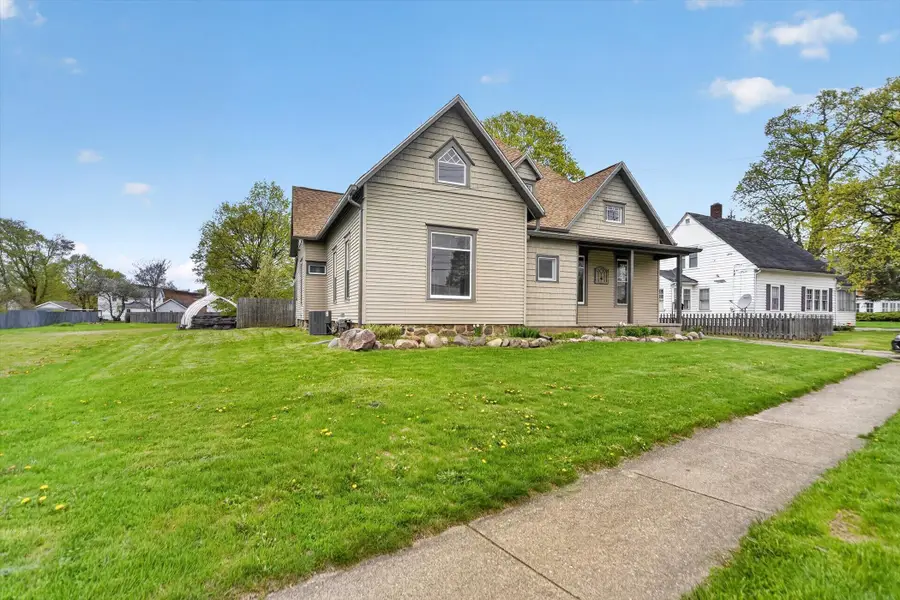 206 Exchange Street, Marshall, MI 49068 - #3