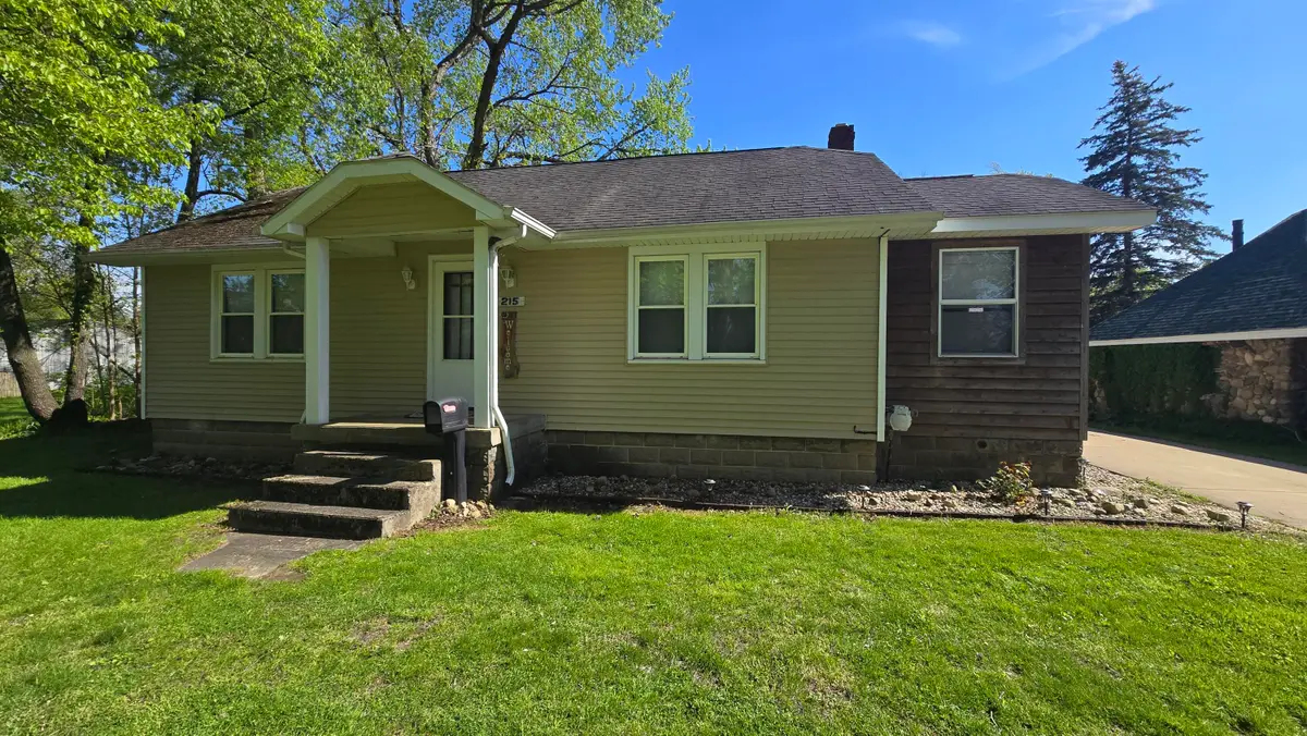 215 E Jane Street, Bellevue, MI 49021 - #1