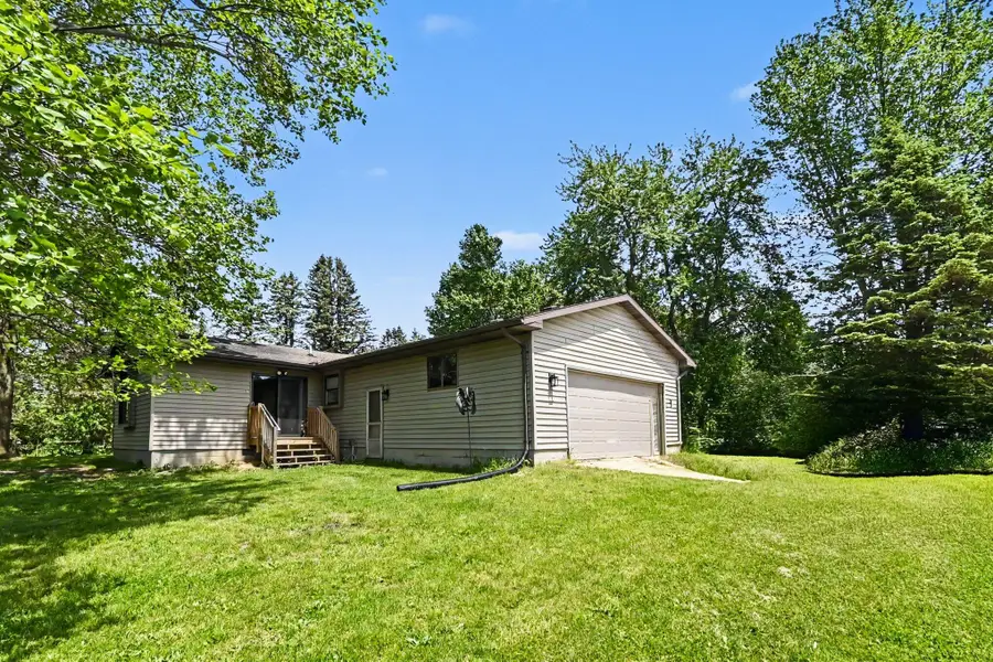 1691 N Michigan Road, Eaton Rapids, MI 48827 - #2