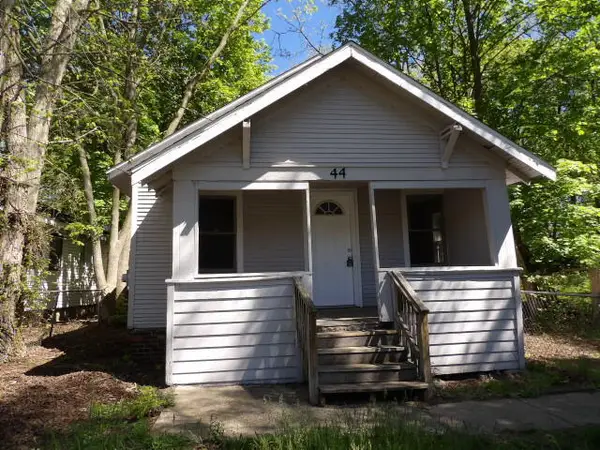 44 Harris Street, BattleCreek, MI 49037