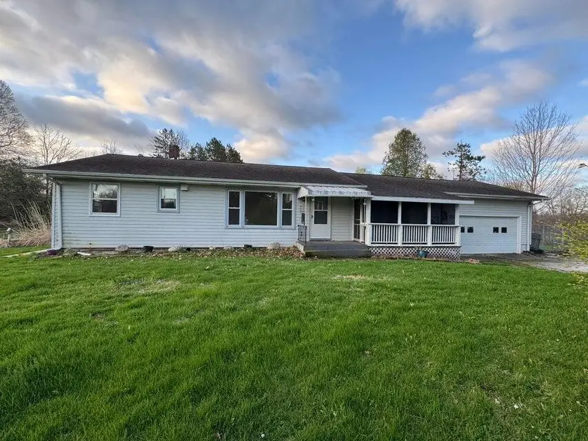 3334 W Glendora Road, Weesaw, MI 49128 - #1