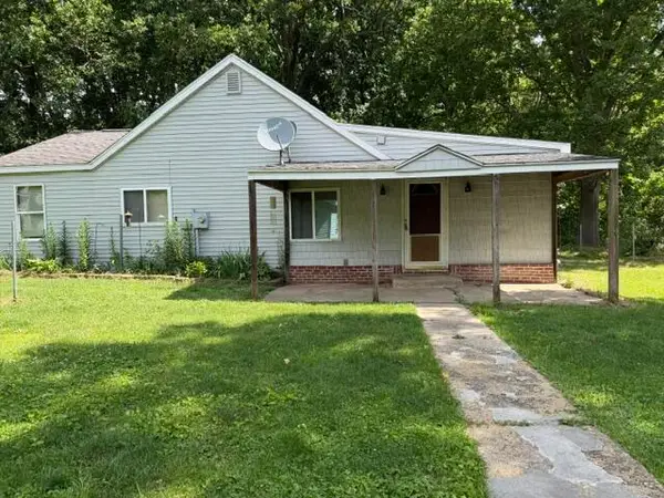 3406 W Shore Drive, BattleCreek, MI 49017
