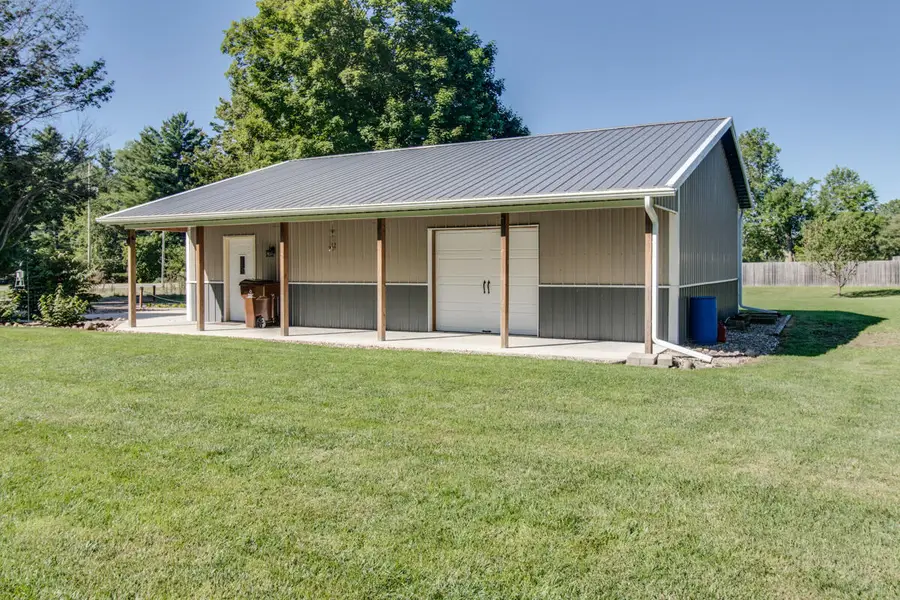 3952 W Michigan Avenue W, Level Park Oak Park, MI 49037 - #3