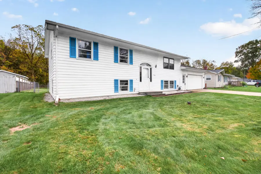 14788 Helmer Road S, Battle Creek, MI 49015 - #2