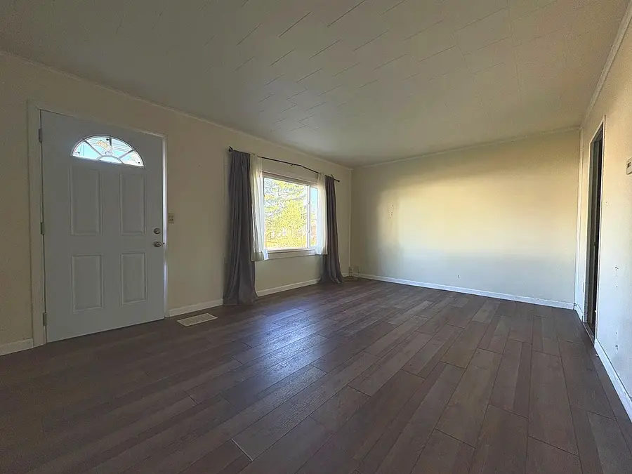 125 Lamora Avenue, Battle Creek, MI 49037 - #2