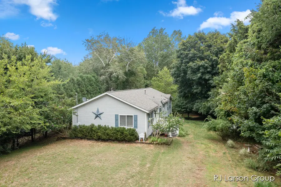 1007 Orchard Avenue, Casco, MI 49090 - #2