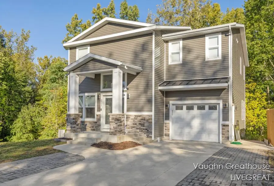 2905 Woodside Avenue SE, Grand Rapids, MI 49508 - #2