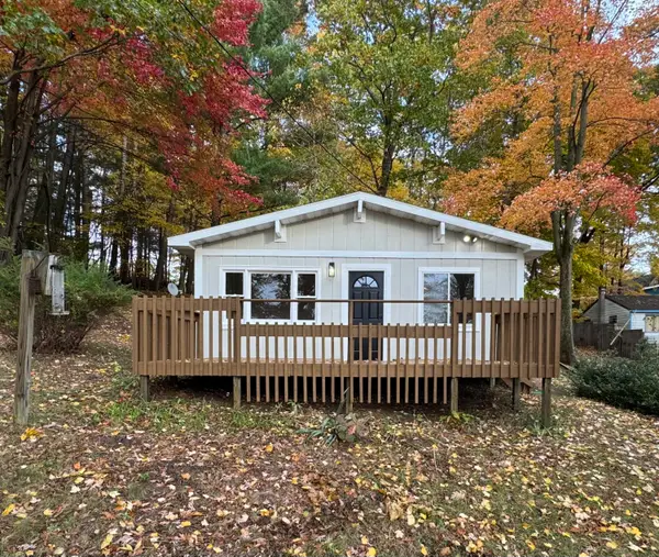 17692 Lake Drive, Barryton, MI 49305