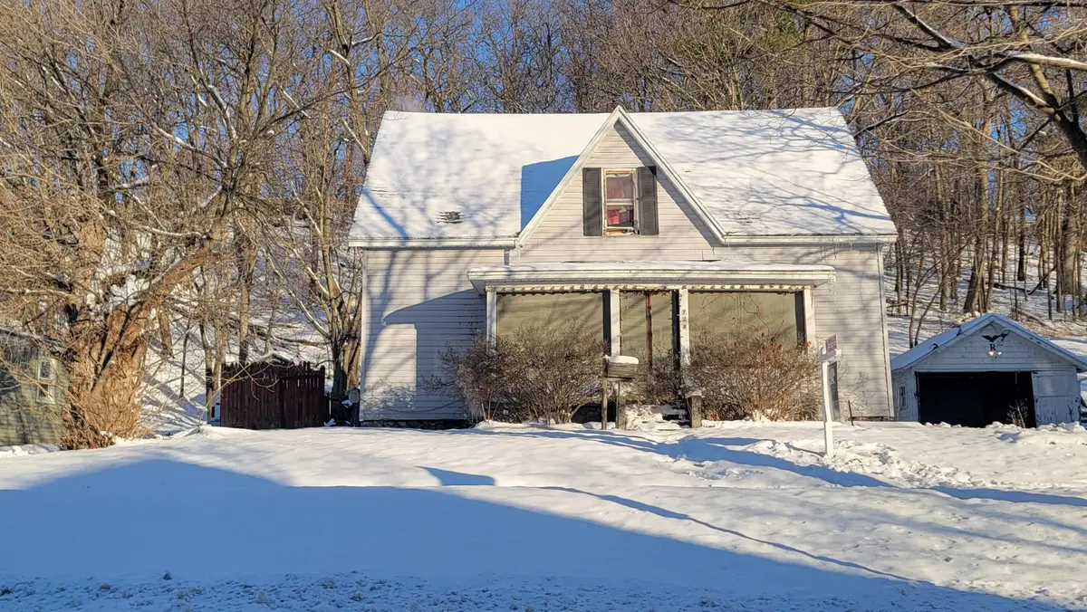 728 E Main Street, Ionia, MI 48846 - #1