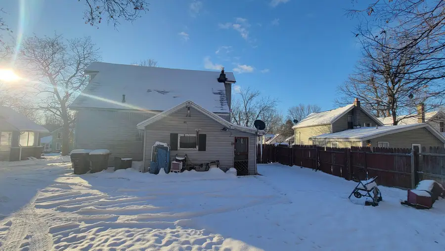 728 E Main Street, Ionia, MI 48846 - #3